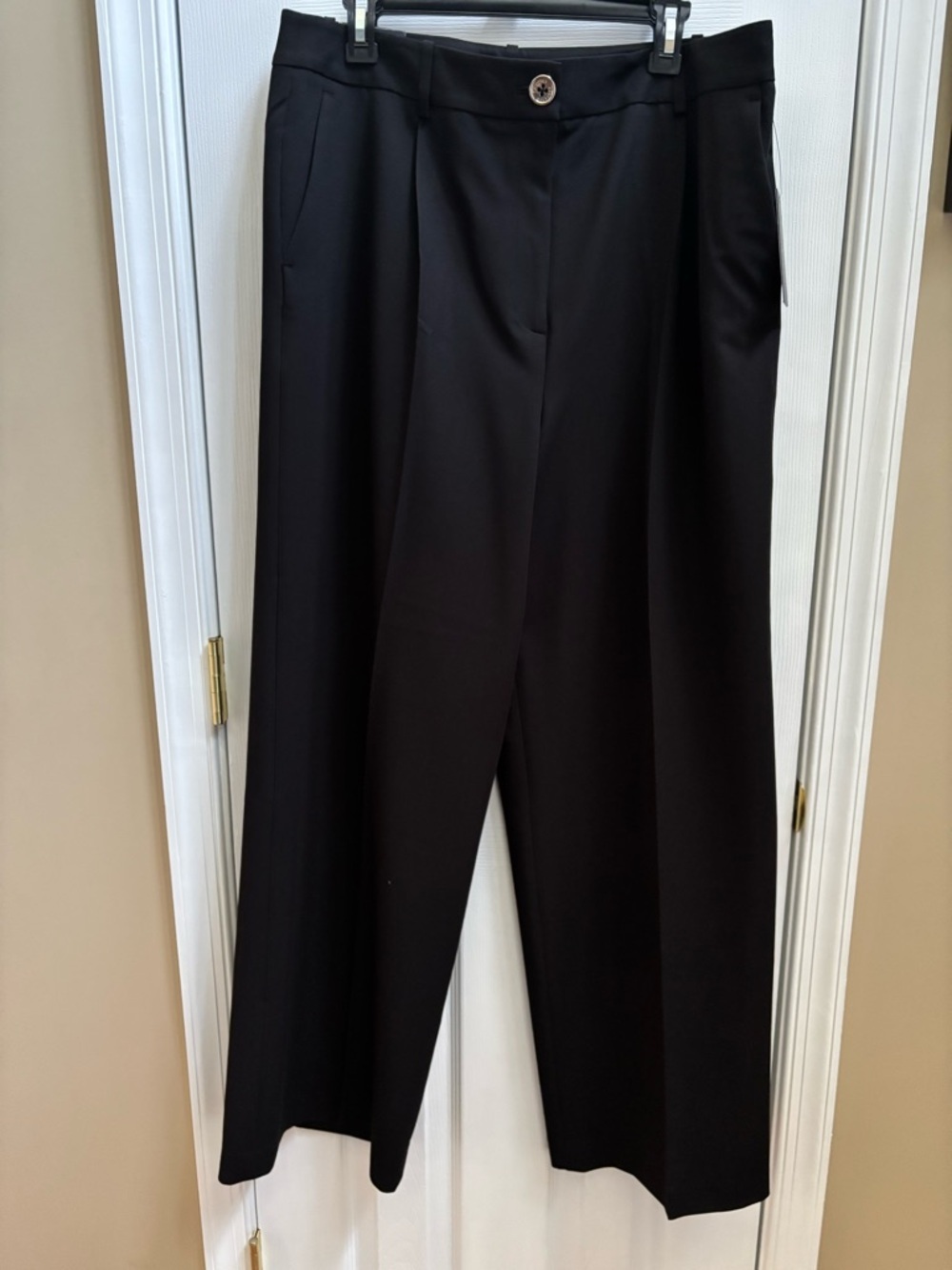 Tommy Hilfiger Woman’s Sleek Black Wide-Leg Pants, Size 14, NWT - Picture 2 of 7